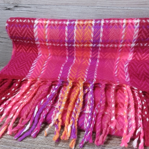 Wrap Scarf Women's One Size Pink Orange Purple Tassled Lightweight - Picture 2 of 5